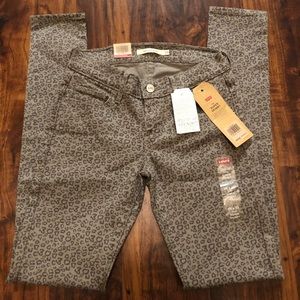 levi's leopard jeans